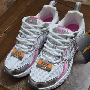 Womens Avia Sneakers Size 8